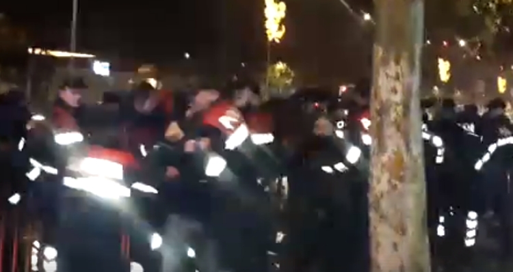 Terror kundër tifozëve të Partizanit, “Shqiponjat” i arrestojnë para derbit [VIDEO]