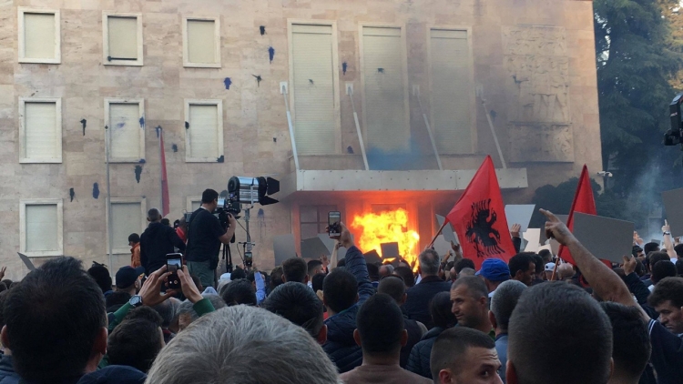 Post protesta, ja çfarë ndodh në polici dhe Kyreministri