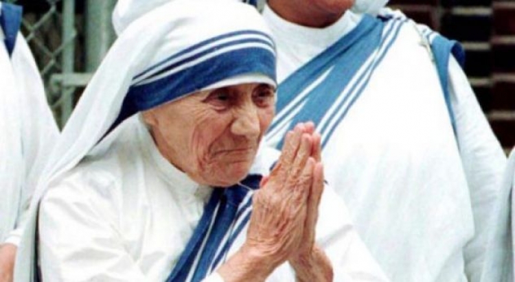 Lumturimi i Nënë Terezës! Edhe Rama përkujtohen veprat e bamirëses