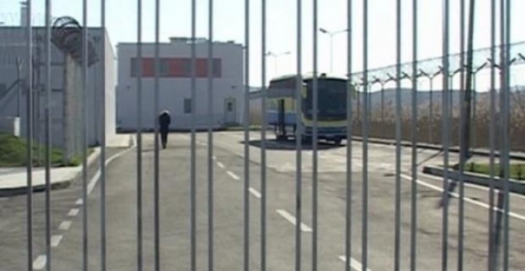 SHKB procedim penal për 4 gardianë në burgun e Fierit, kanë ushtruar dhunë në datën 23 shkurt ndaj të dënuarit me iniciale K.G