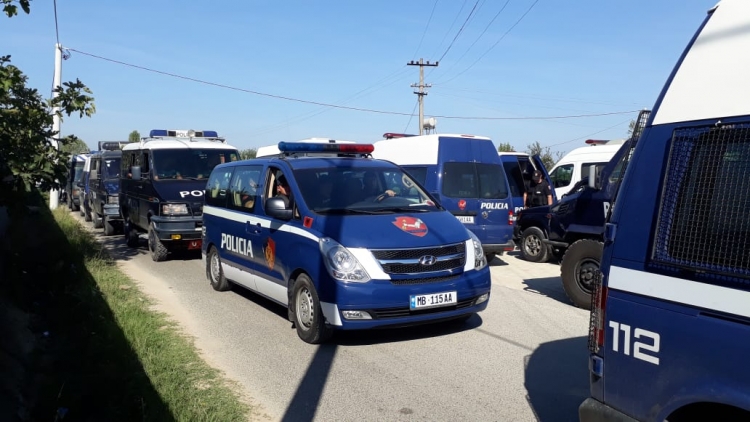 Vrasja e vëllezërve/ Lleshaj-Veliu zbarkojnë në Shkodër, RENEA kontrolle në banesa