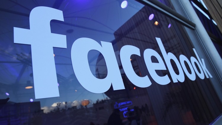 Skandali me përdorimin e të dhënave personale, BE vendos para përgjegjësive Facebook-un