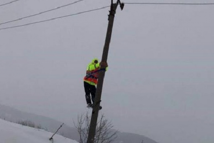 Mirditë/ I ra infarkt teksa po riparonte defektet në rrjetin elektrik, ndërron jetë punonjësi i OST-së