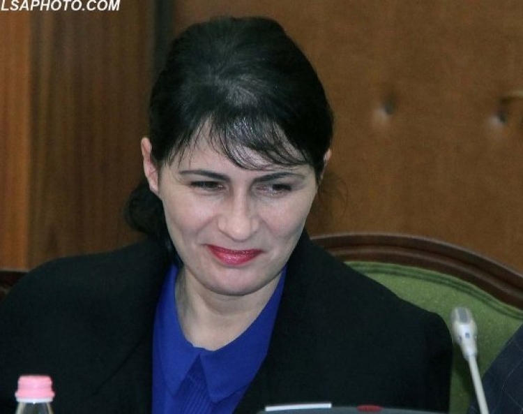 Prokurorja e Përgjithshme e Përkohshme Arta Marku ka liruar nga detyra e drejtimit kreun e Prokurorisë së Elbasanit, prokurorin Dritan Gina