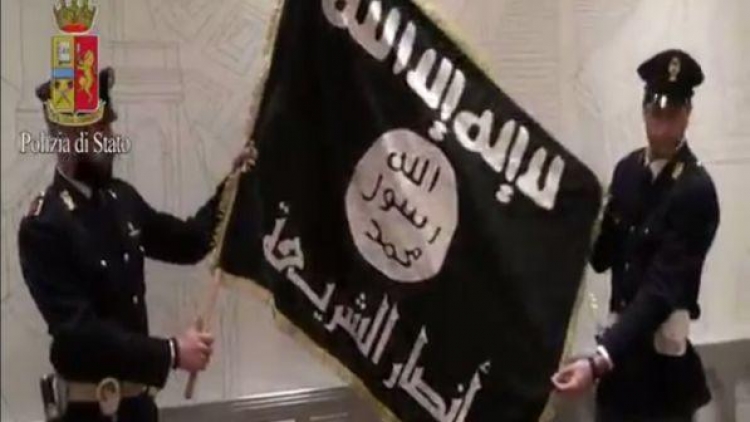Alarmi i Interpol: 50 luftëtarë të ISIS zbarkojnë në Itali