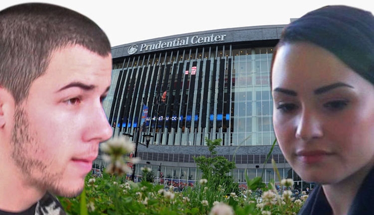 Momente tmerri për Nick Jonas dhe Demi Lovato, pako e dyshimtë në afërsi të koncertit