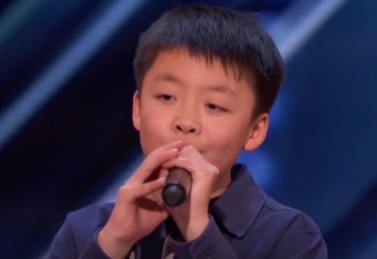 13-vjeçari mahnit jurinë, zëri i tij i ngjashëm me Celine Dion [VIDEO]