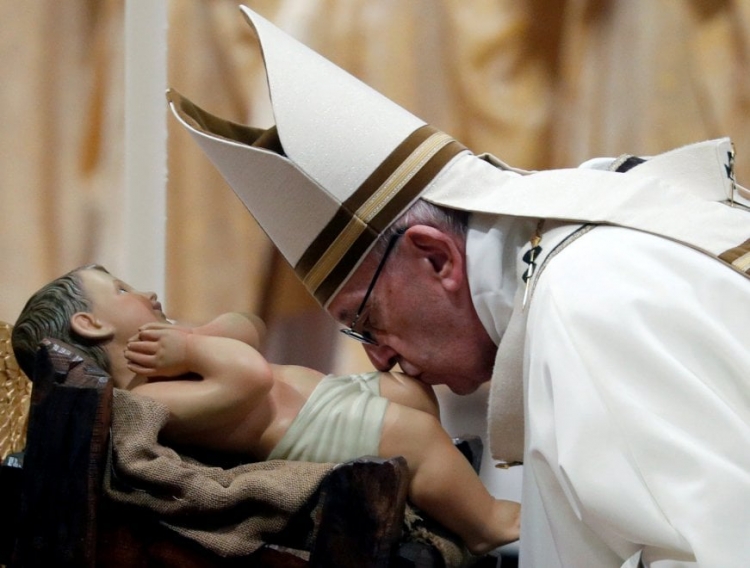 Krishtlindje, mesazhi i Papa Franceskut: Mjaft u treguat egoistë…