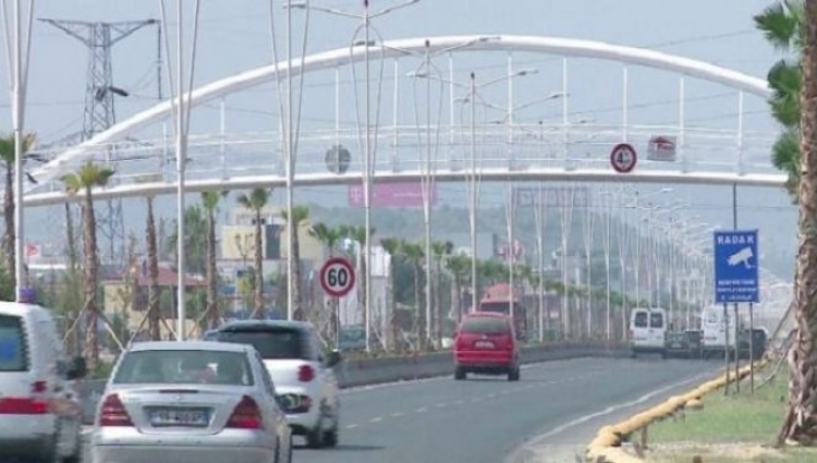 Merrni masa! Nga nesër kufizohet qarkullimi në autostradën Tiranë-Durrës, ja si do të devijojë trafiku