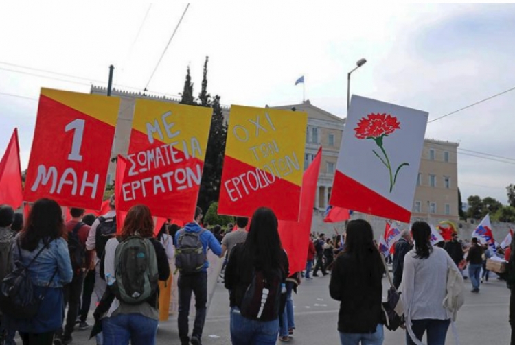 1 Maji në Greqi, protesta dhe foto me Enver Hoxhën e Stalinin [FOTO]