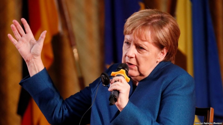 Merkel e brengosur nga debati për shkëmbimin e territoreve Kosovë-Serbi