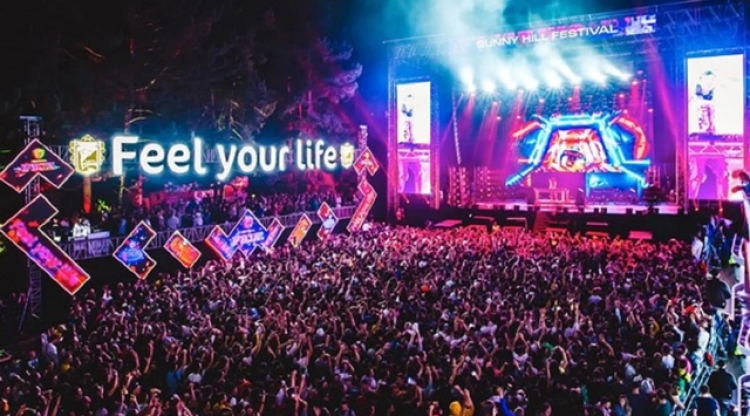 Lista e plotë, këto janë artistët që do të marrin pjesë në ‘Sunny Hill’