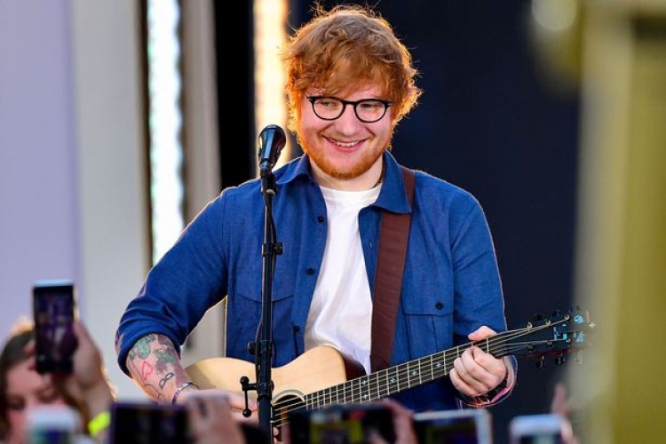 Masa të rrepta/ Fansave të Ed Sheeran i'u vihet ky kusht për të qenë të pranishëm në koncertin e këngëtarit [FOTO]