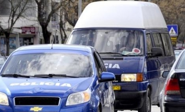 Tiranë, plagos me thikë të vëllanë gjatë një grindjeje, arrestohet 23-vjeçari