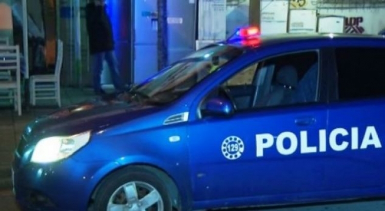 Panik në Vlorë! Pako e dyshimtë me EKSPLOZIV, policia evakuon banorët në zonë