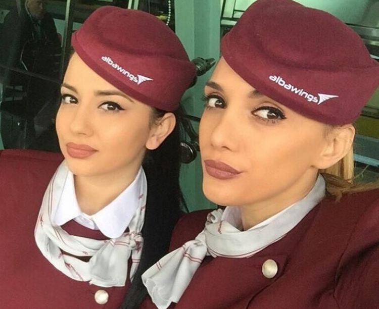 Stjuardesat më të bukura në botë, mes tyre dhe dy shqiptare [FOTO]