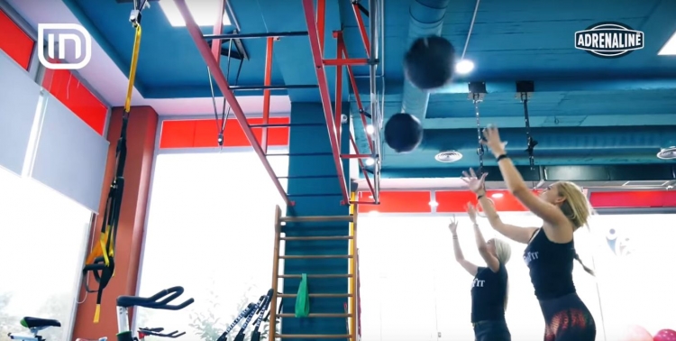 Trajnerja shqiptare zbulon sportin ku vajzat sfidojnë djemtë dhe që po bën ''telef'' të gjithë rininë [VIDEO]