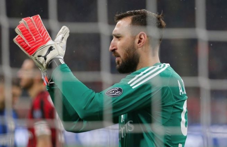 Milan largon Donnarumma-n dhe vendos duart mbi një talent