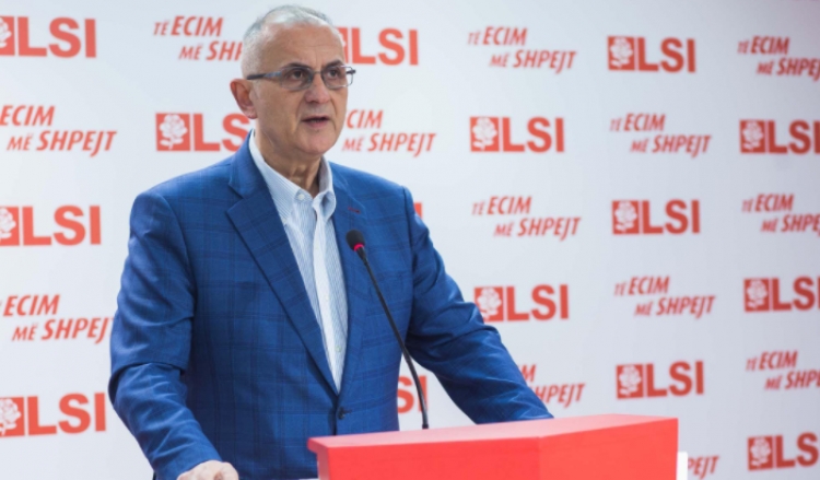 Petrit Vasili: Ju tregoj të vërtetën për akuzën e ndarjes së telefonave nga LSI në këmbim të votës