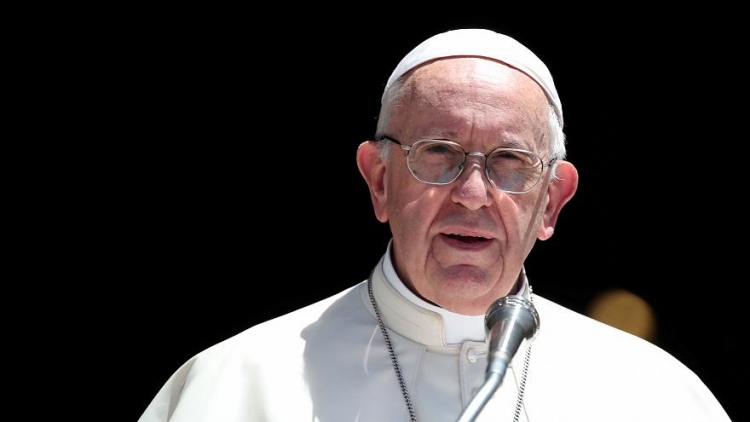 Papa ndryshon qëndrimin e kishës mbi dënimin me vdekje: Është 'i papranueshëm'