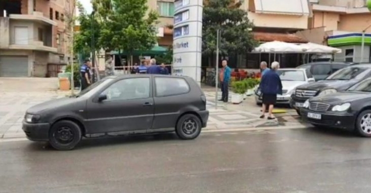 Të shtëna me armë në Vlorë, qëllohet një automjet në lëvizje