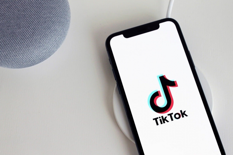 Zbuloni sekretet që e bëjnë videon tuaj të jetë virale në TikTok