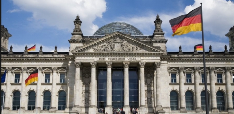 Lajm i mirë për studentët/ Gjermania ofron bursa për trajnime në zyrën e deputetit në Bundestag
