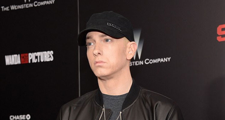 “Bashkohuni me mua”! Ja çfarë shume mblodhi Eminem për viktimat e tragjedisë në Manchester! [FOTO]