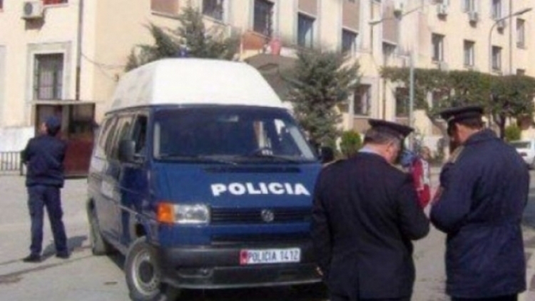 Korçë, gjendet pa jetë shtetasi Hysni Myrtollari, pronar i një pularie, dyshohet se viktima është vetëvrarë me armë