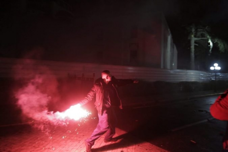 Protesta e opozitës, shkon në 45 numri i të shoqëruarve në polici