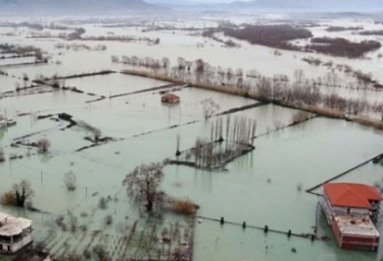 Përmbytjet në Shkodër, bashkia: Situata është përkeqësuar