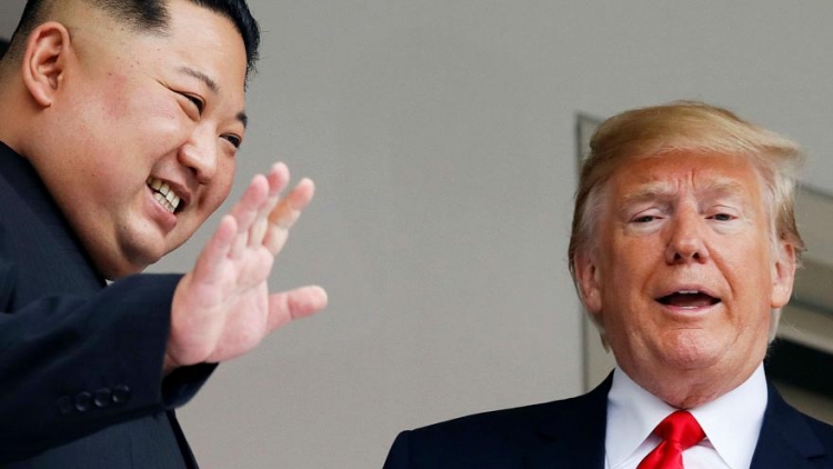 Pesë pikëpyetjet e ngritura pas takimit historik Kim-Trump