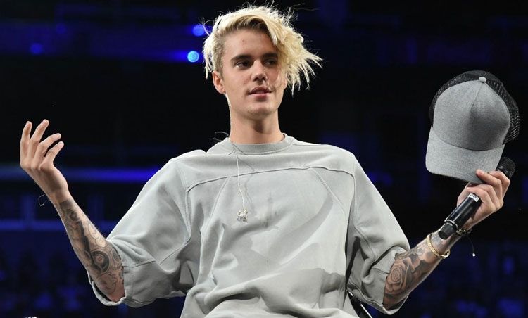 Justin Bieber, mbret në Britani: Vendos rekorde që 