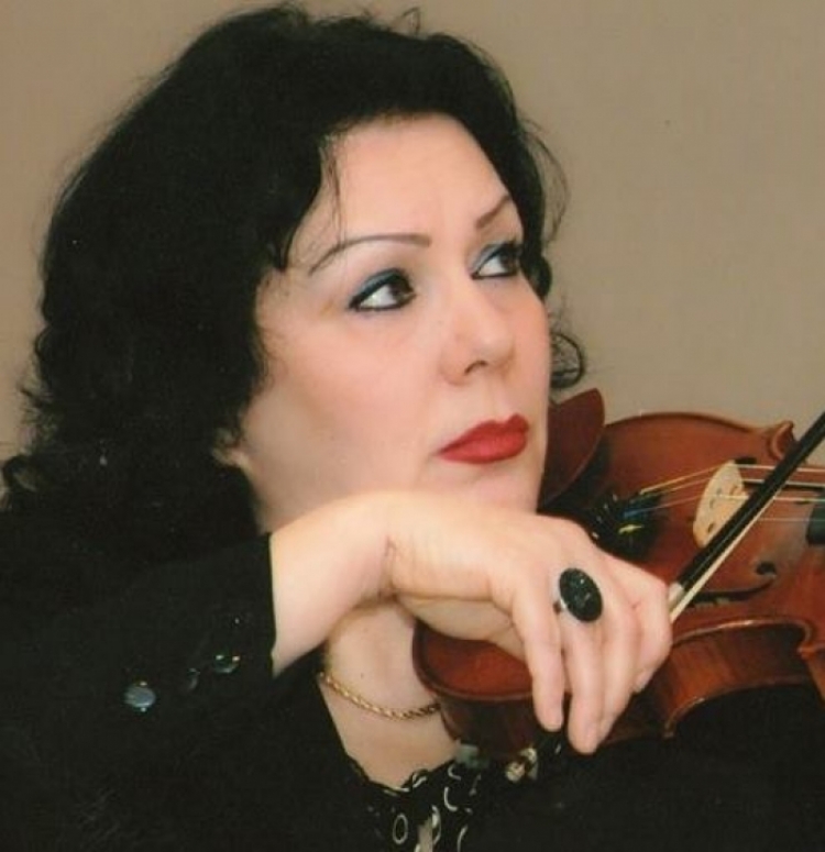 Ndahet nga jeta violinistja e mirënjohur Viola Bajraktari në moshën 60-vjeçare