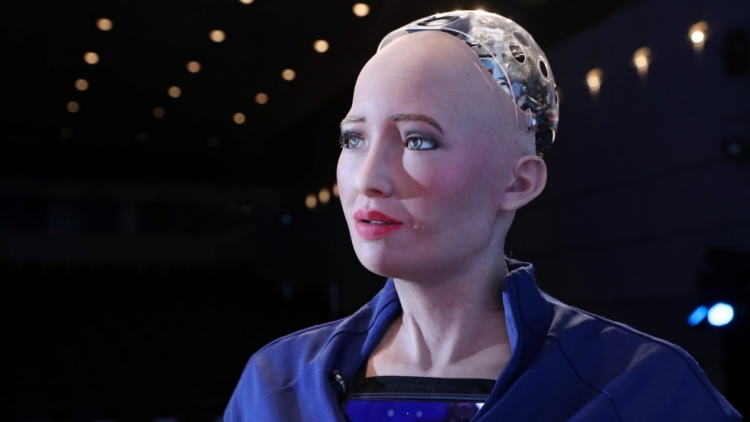 Roboti Sofia që mori nënshtetësinë para dy vitesh, HABIT të gjithë me dëshirën e saj