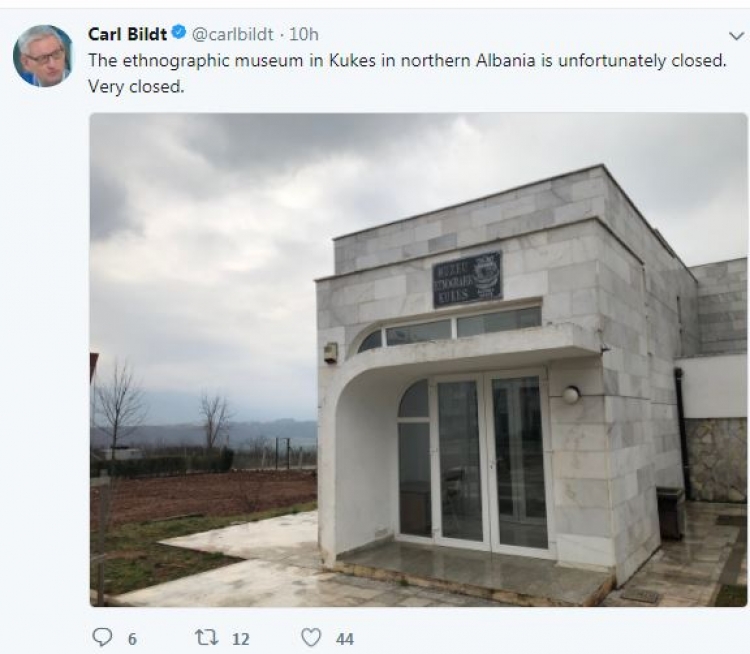 Nuk lejuan ish-kryeministrin suedez të hyjë në muze, kryebashkiaku i Kukësit shkarkon tre punonjës
