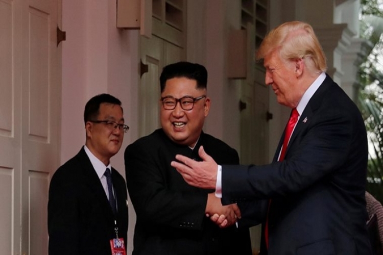 Presidenti i SHBA-së tepër optimist për takimin me Kim Jong Un