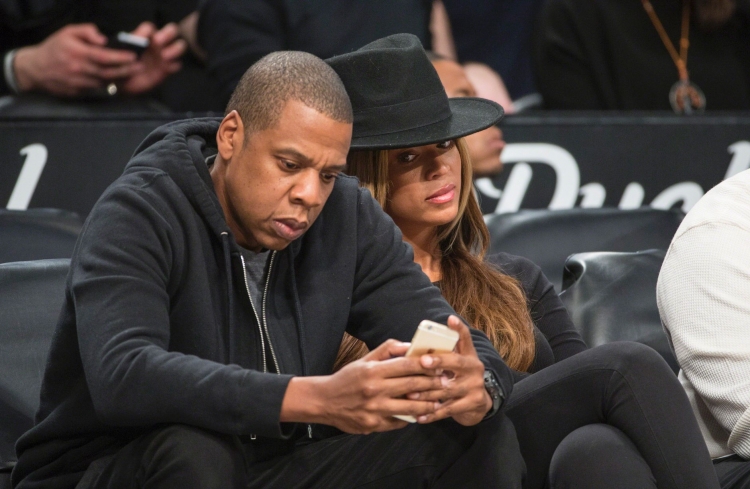 WOW! Mos e besoni po deshët, por Jay Z e ka tradhtuar Beyonce-n me këtë femër seksi [FOTO]