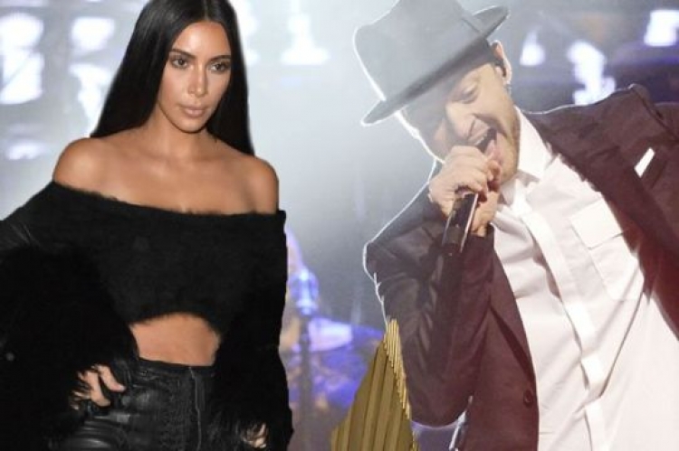 Të tjerë e ngushëllojnë, Justin Timberlake tallet me Kim Kardashian [FOTO]