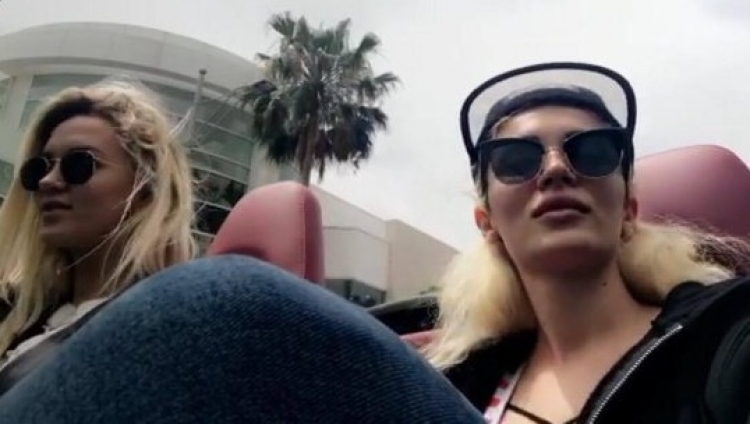 Makina super luksoze që Lori Hoxha dhe Era Istrefi shëtisnin në Los Angeles [FOTO/VIDEO]