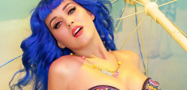 Katy Perry ngacmon me sekuenca nga klipi “Rise” [VIDEO]
