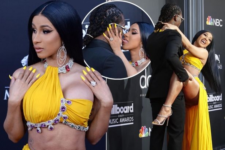 Cardi B ekspozon gjoksin në “Billboard” dhe e pranon hapurazi: ‘’Vajza ime më shkatërroi trupin... kam bërë ndërhyrje’’