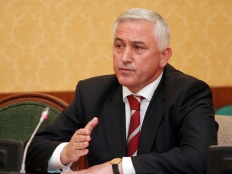 Nasip Naço premton: “Nëse kërkesa e prokurorisë për Tahirin nuk pranohet në gjykatë, unë nuk do të jem më anëtar i Komisionit të Imunitetit dhe Mandateve në Parlament”