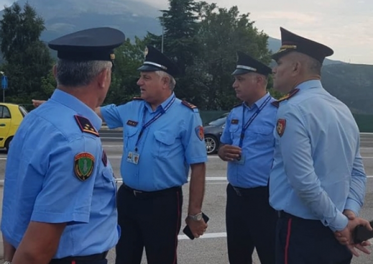 Kryepolici zbarkon në Morinë/Zbardhen porositë për policët kufitarë