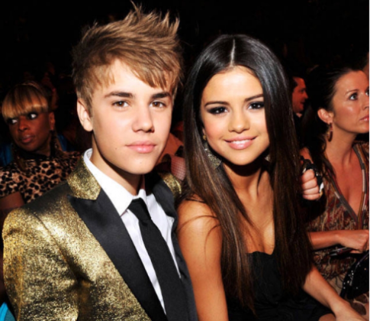 Selena dhe Justin na bën lëmsh, ja si qëndron e vërteta dhe detajet e pathëna nga çifti[FOTO]