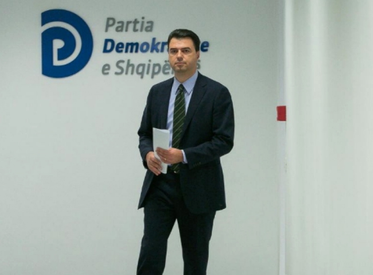 Kriza politike, zv.ambasadorja e SHBA-së në zyrën e Bashës
