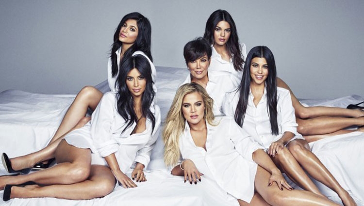 Jeni kuriozë sa fitojnë në vit femrat Kardashian? Ja shifrat marramendëse [FOTO]