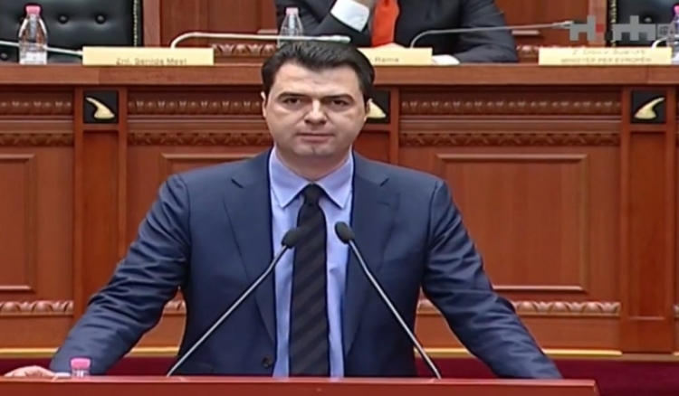 Lulzim Basha për skemën e ndihmës ekonomike: “Ministrja Ogerta Manastirliu është përgjegjëse për skemën e zgjedhur, INSTAT të ndiqet penalisht, manipulon të dhënat”