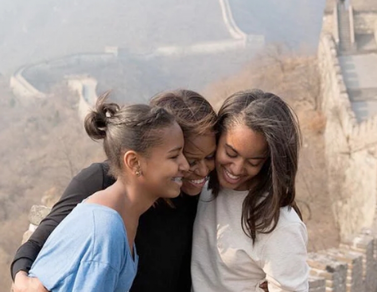 Rrëfimi i Michelle Obama: U ndjeva e humbur, si u ngjizën dy vajzat…