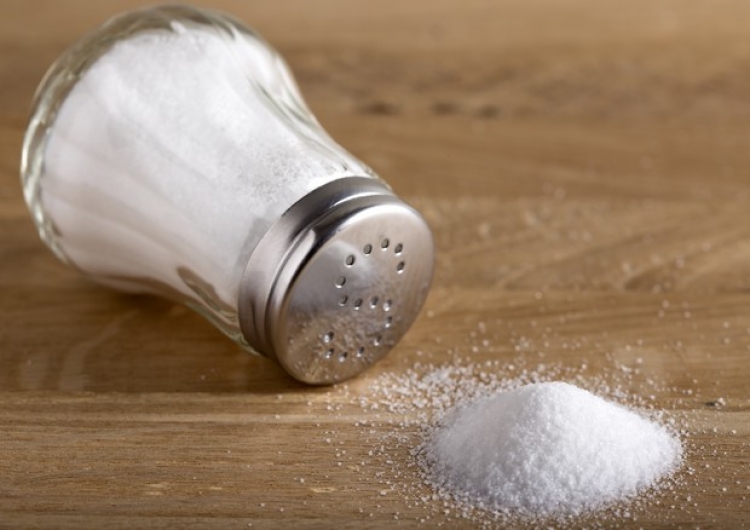 Përdorimi i tepërt i kripës dëmton kockat